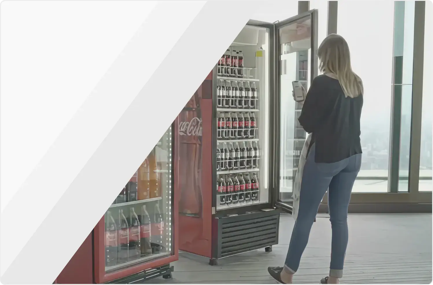 autonomous-retail-feature